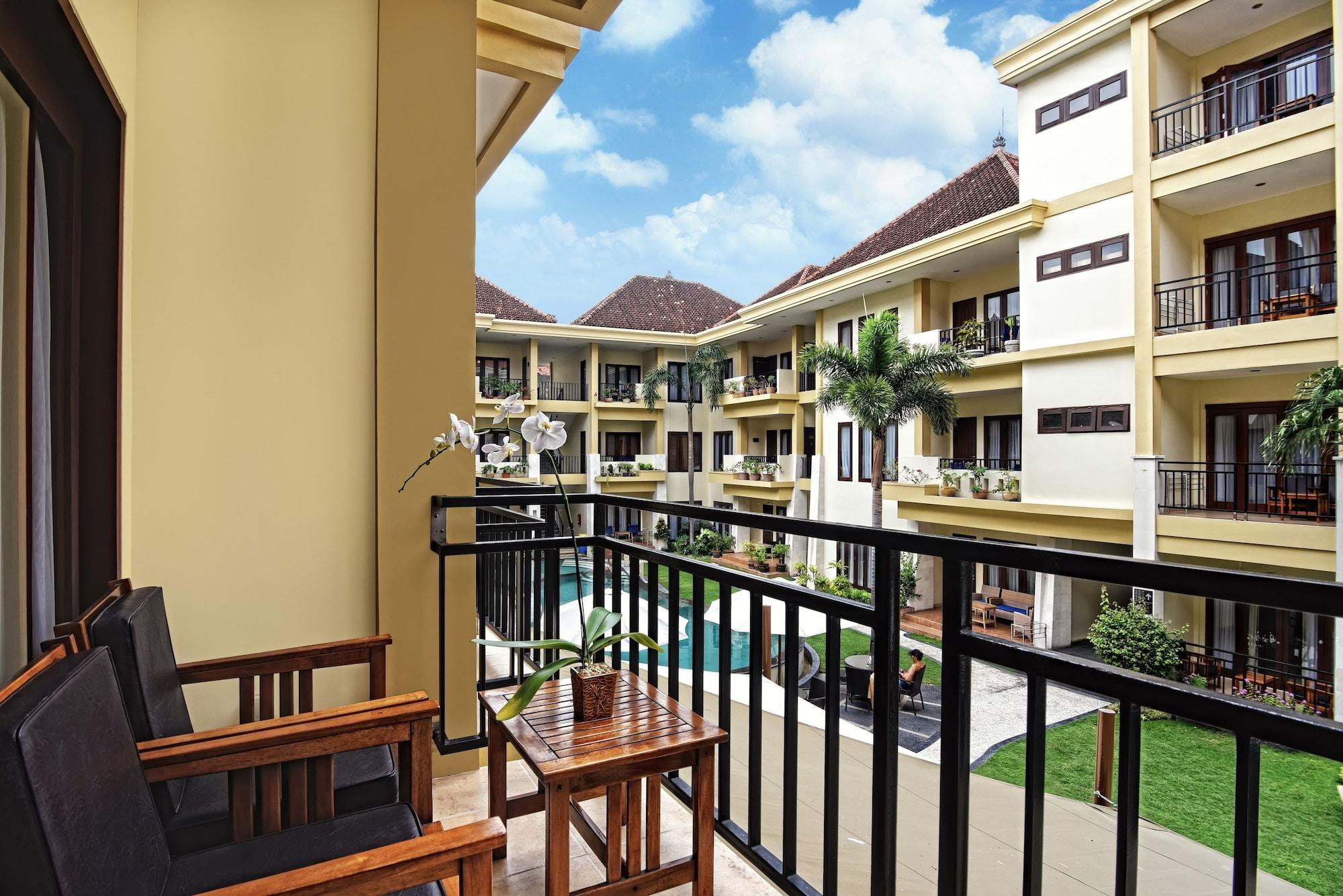 Kuta Town House Apartments Exterior photo