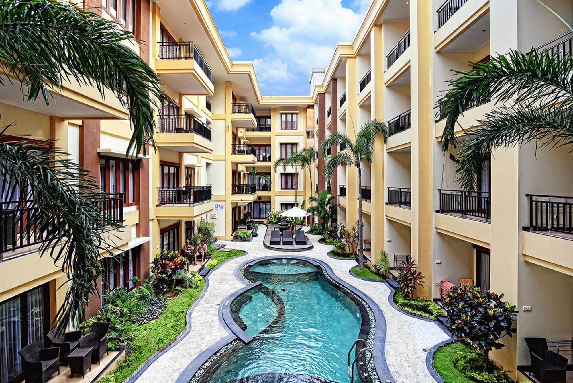 Kuta Town House Apartments Exterior photo